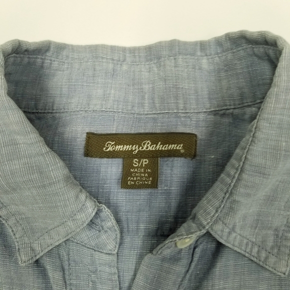 Tommy Bahama small womens sleeveless linen button up shirt mark back near collar - Picture 6 of 8